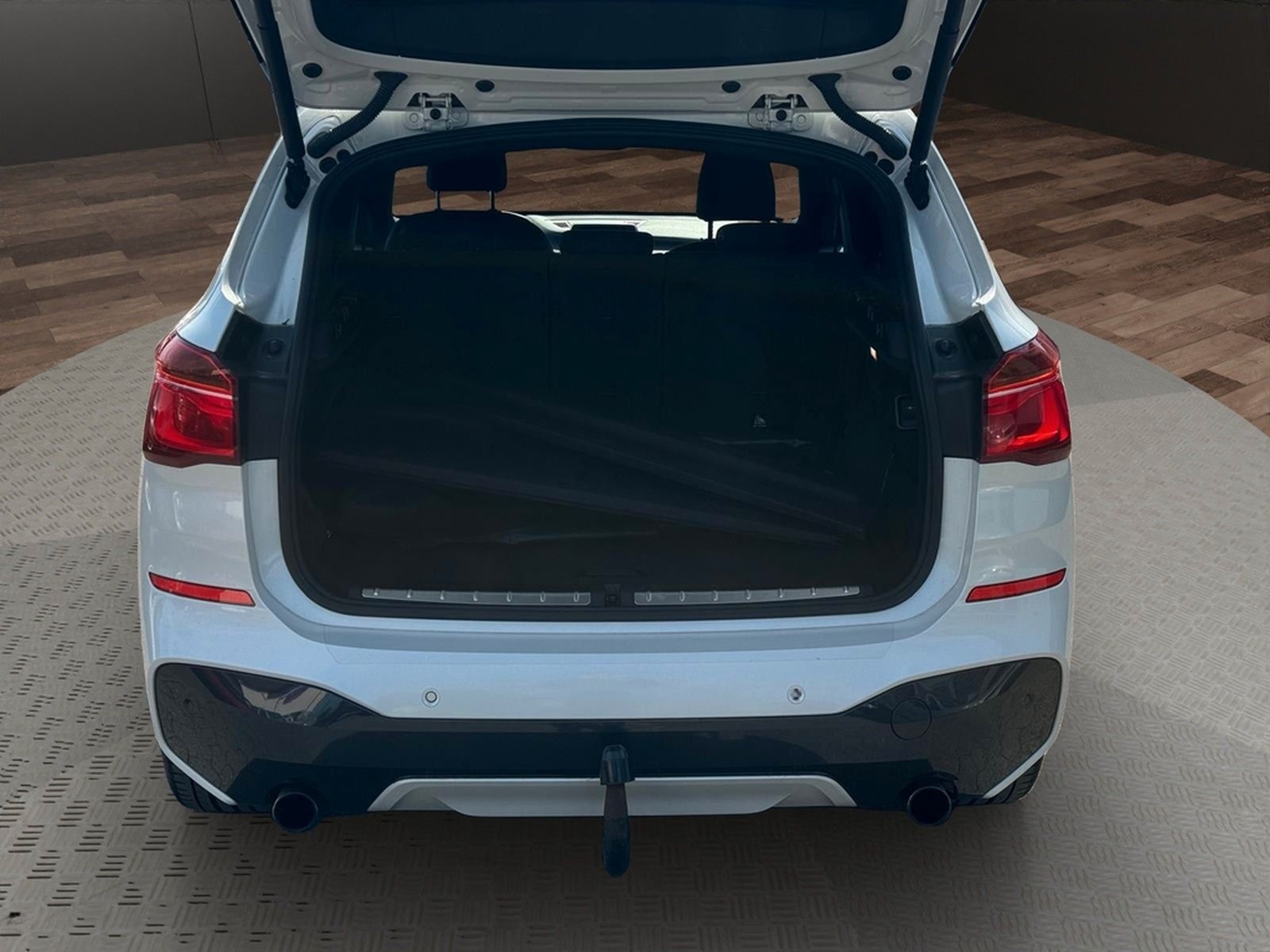 BMW X1 xDrive 20i M Sport AHK°ACC°ALCANTARA°KAMERA foto 9