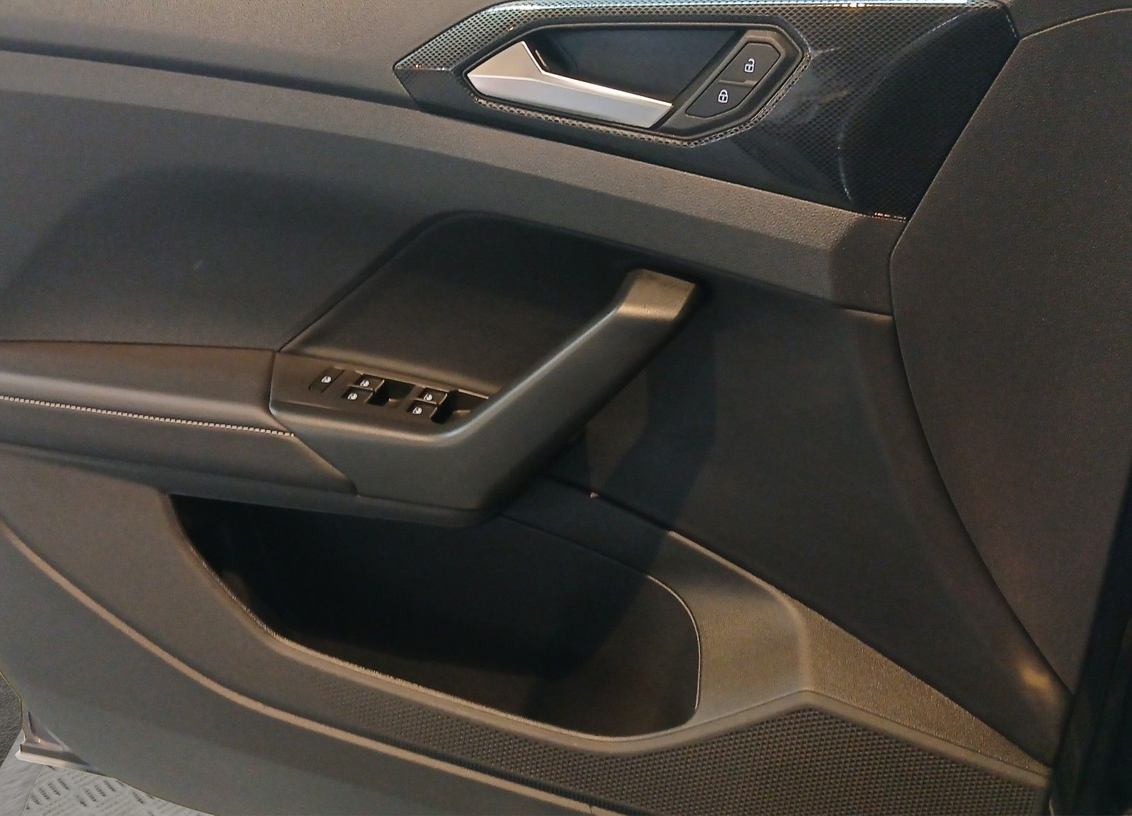 Volkswagen T-Cross 1.0 TSI Goal LED ACC Carplay foto 12