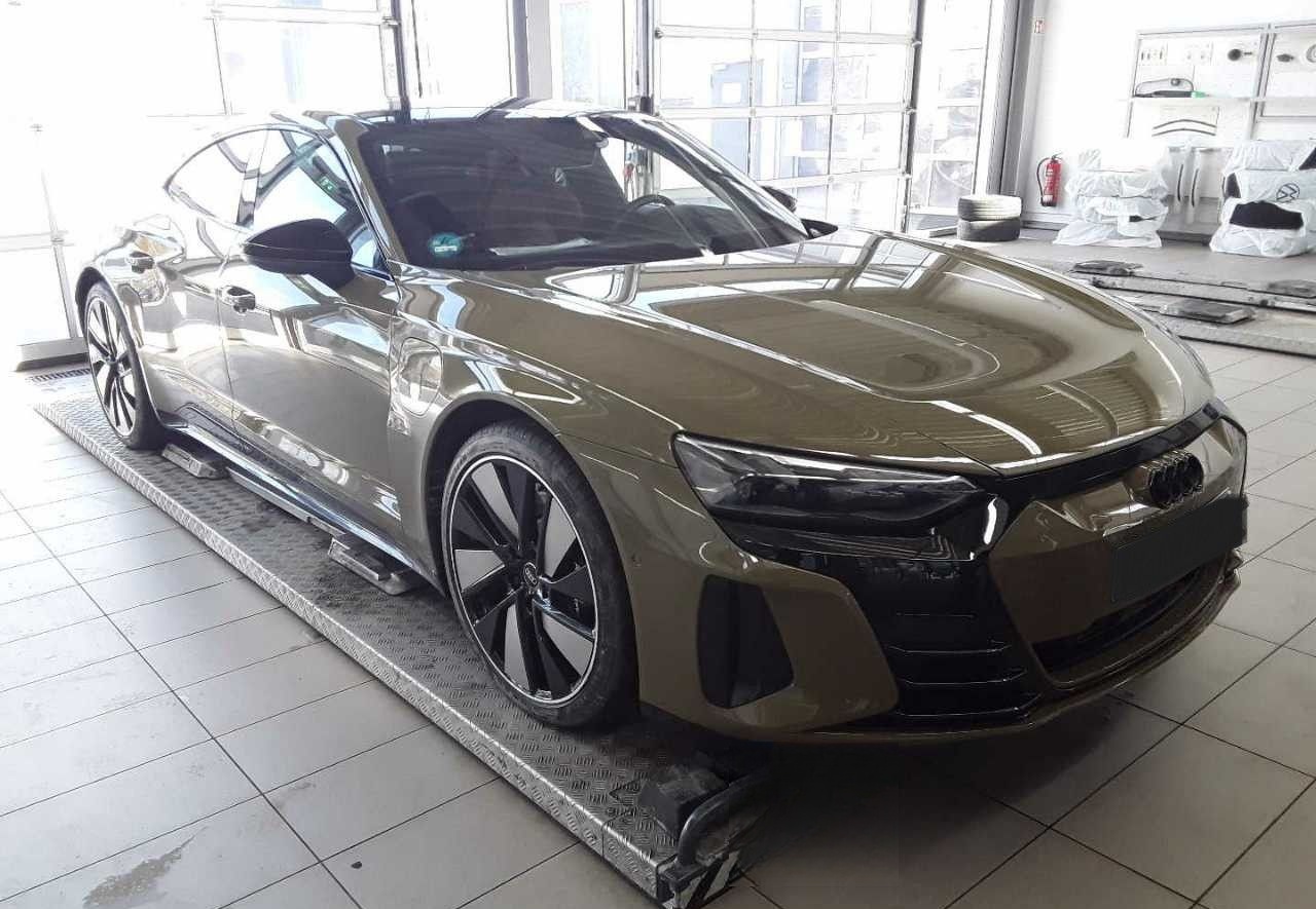 Audi RS e-tron GT Matrix Pano Luft foto 2
