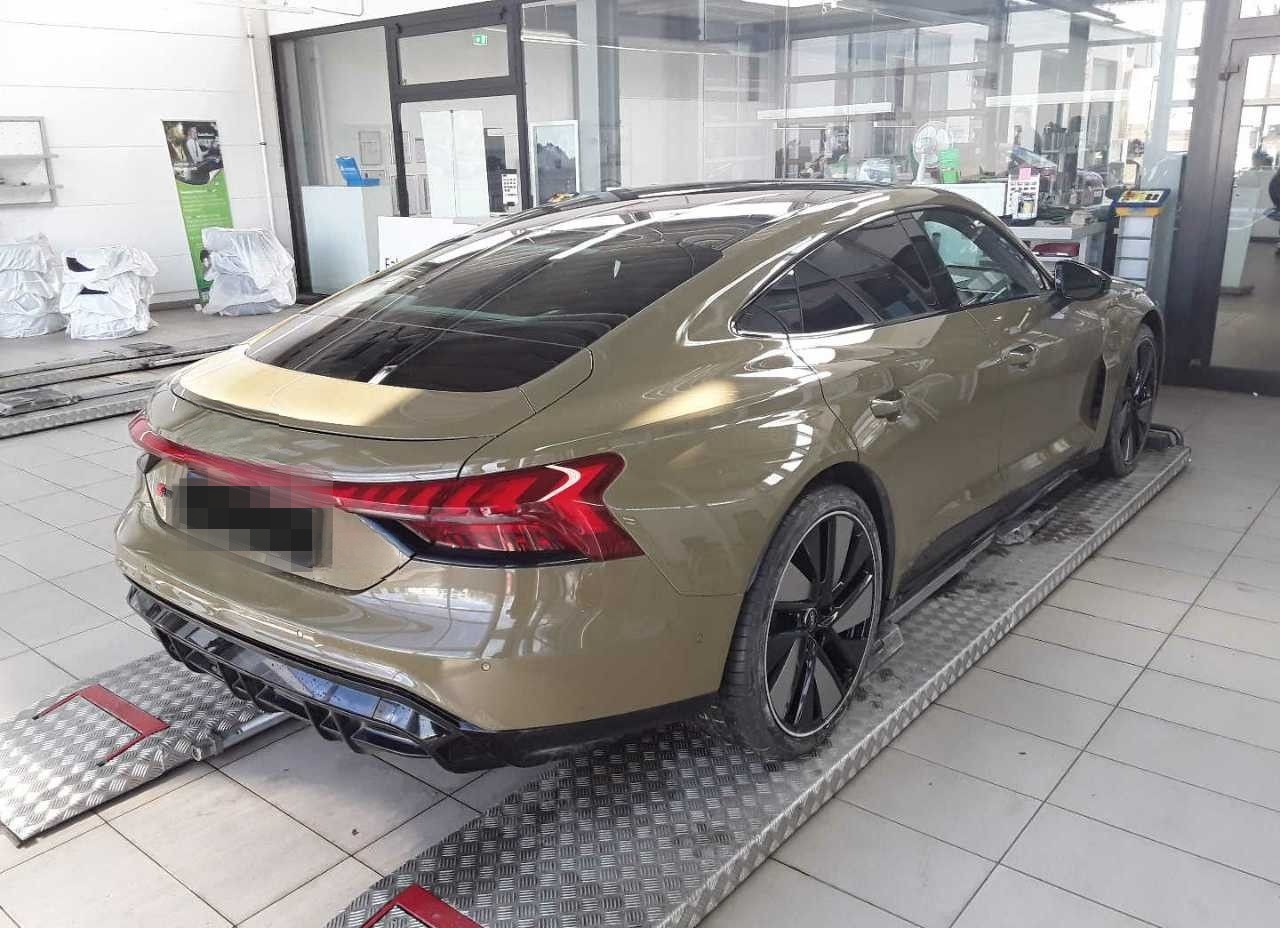 Audi RS e-tron GT Matrix Pano Luft foto 3