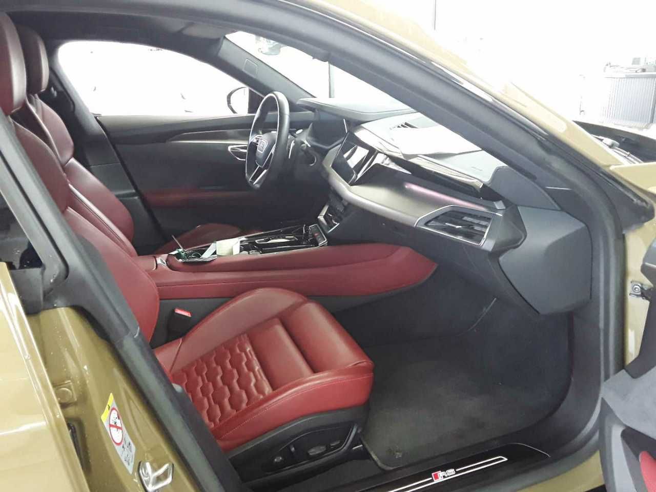 Audi RS e-tron GT Matrix Pano Luft foto 4