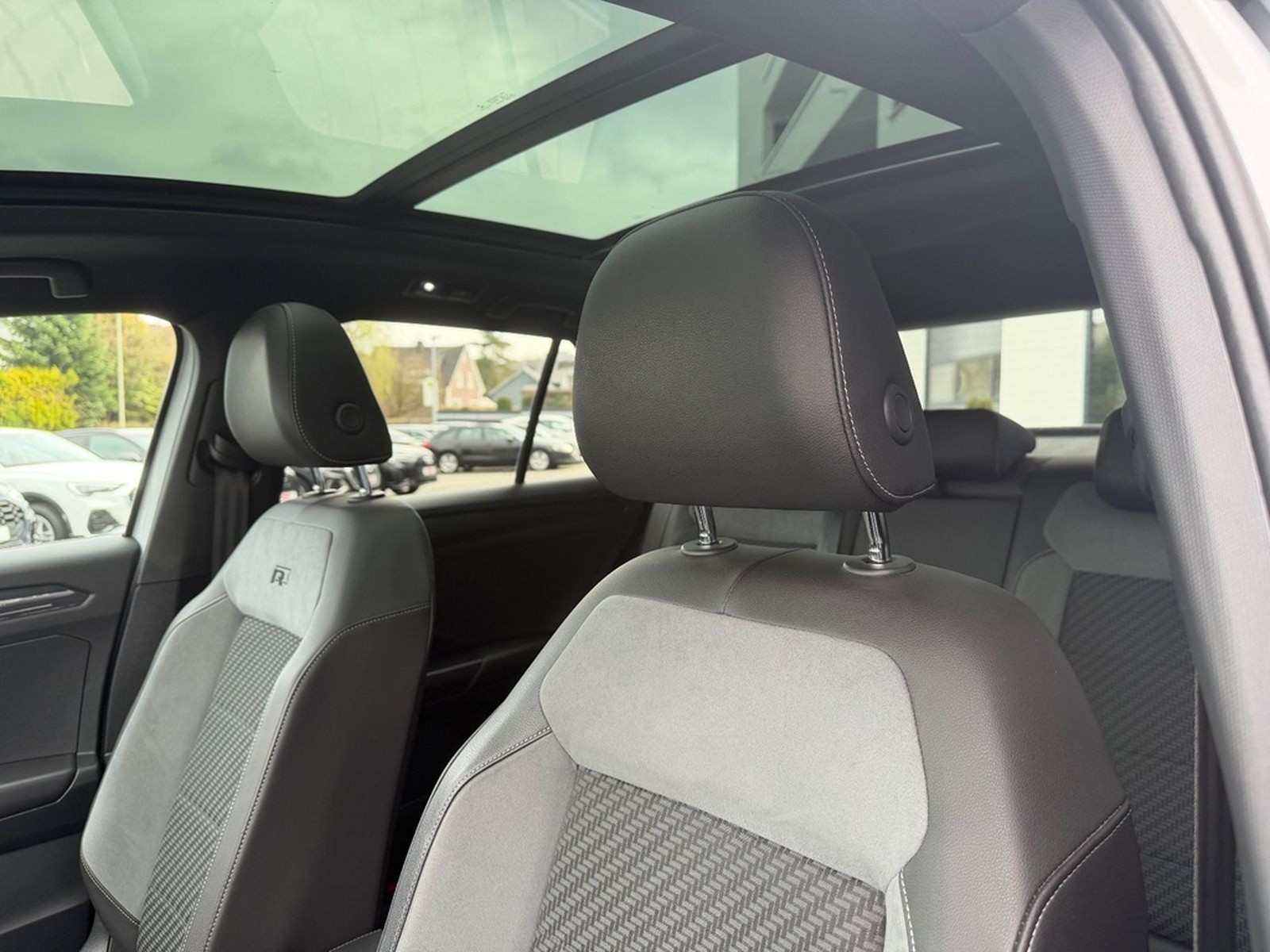 Volkswagen T-Roc 2.0 TSI Sport 4Motion R Line DSG/Pano/beat foto 11