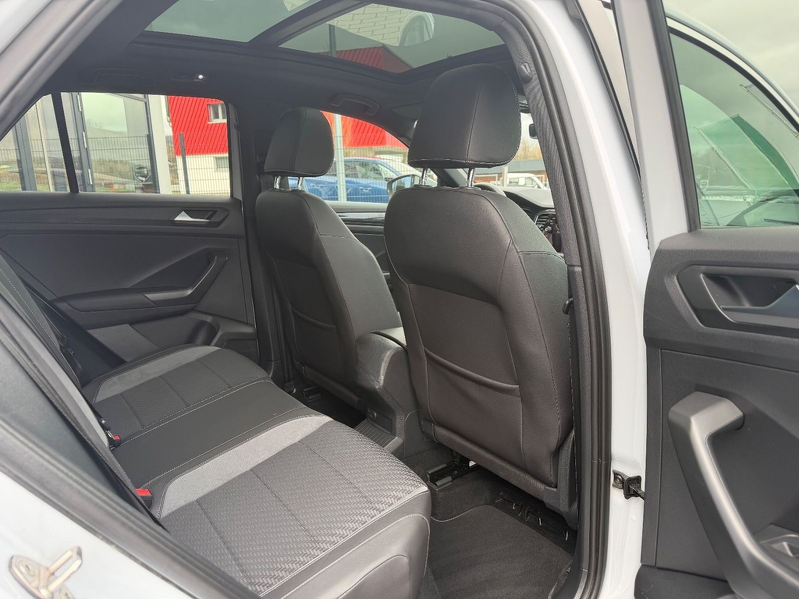 Volkswagen T-Roc 2.0 TSI Sport 4Motion R Line DSG/Pano/beat foto 21