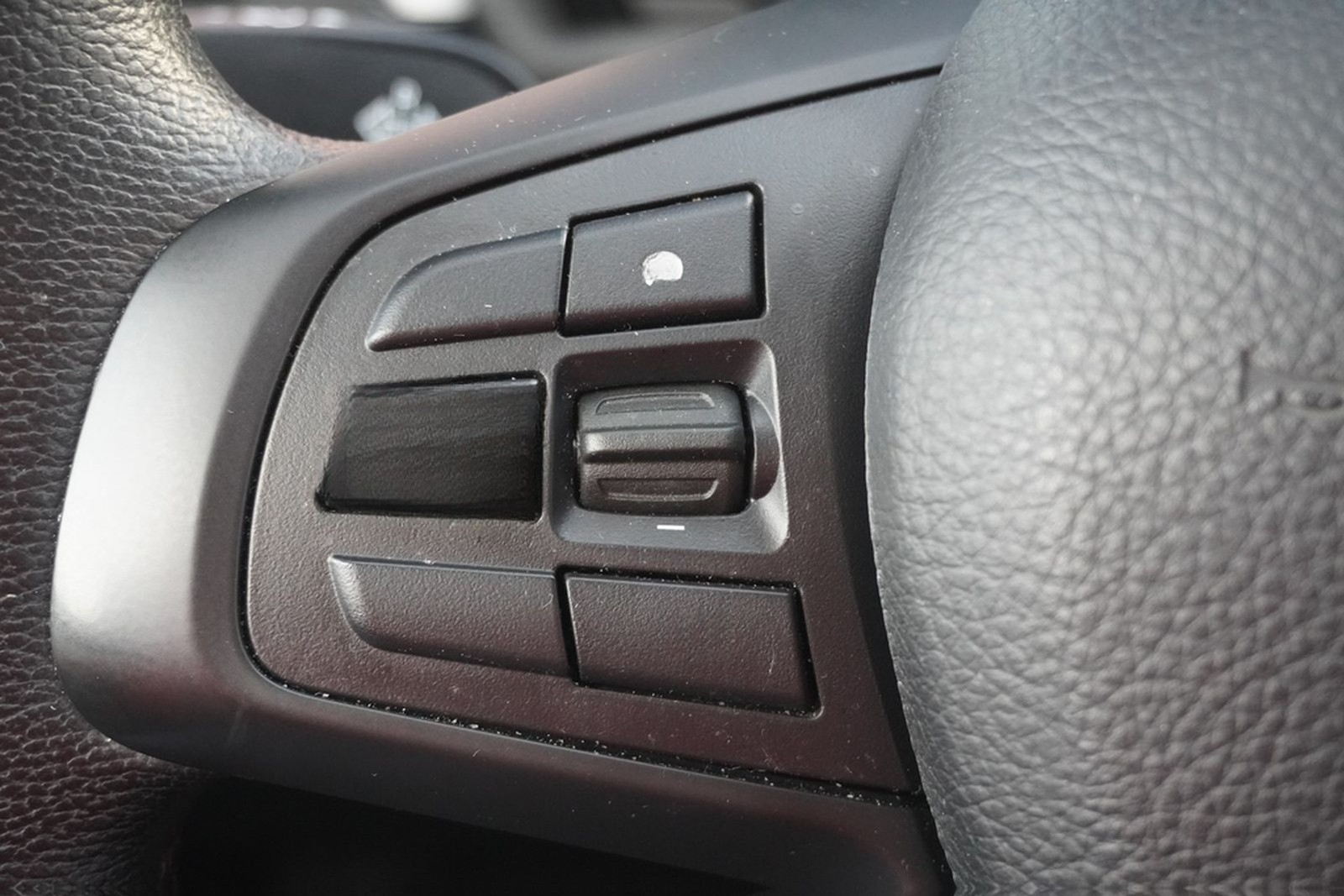 BMW X1 sDrive 18i Steptronic LED Navi Business SHZ T foto 23