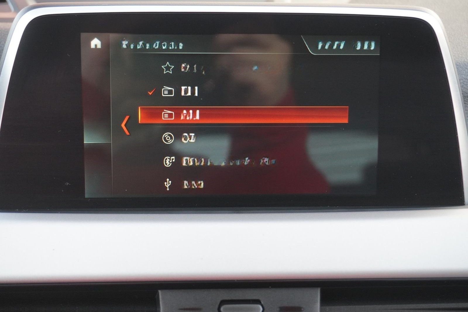 BMW X1 sDrive 18i Steptronic LED Navi Business SHZ T foto 26