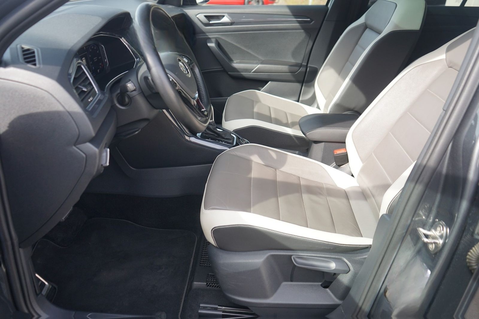 Volkswagen T-Roc 2.0 TSI 4Motion LED Navi Panorama ACC AHK foto 22