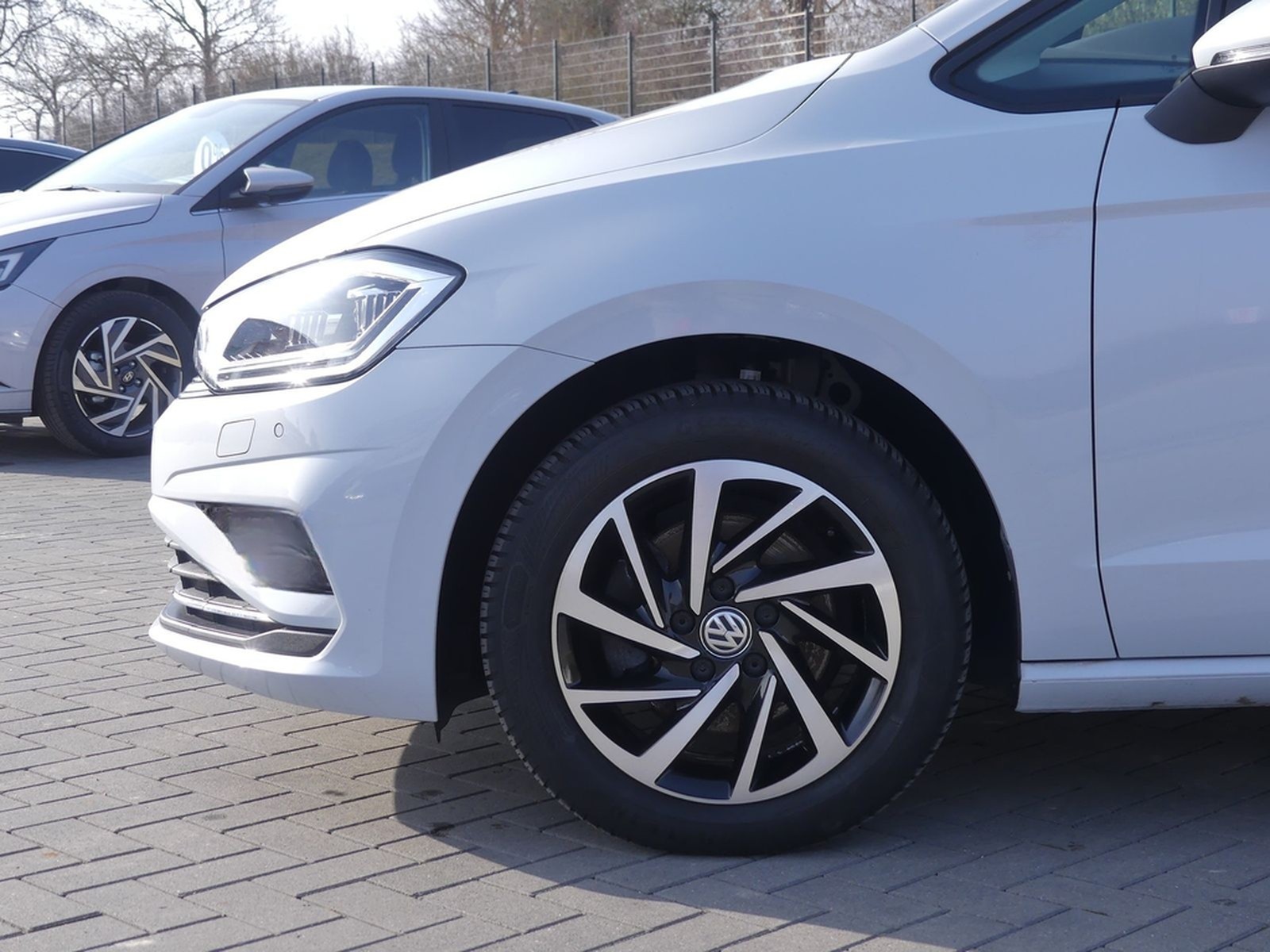 Volkswagen Golf Sportsvan 1.5 TSI LED Kamera beh. Frontsche foto 8