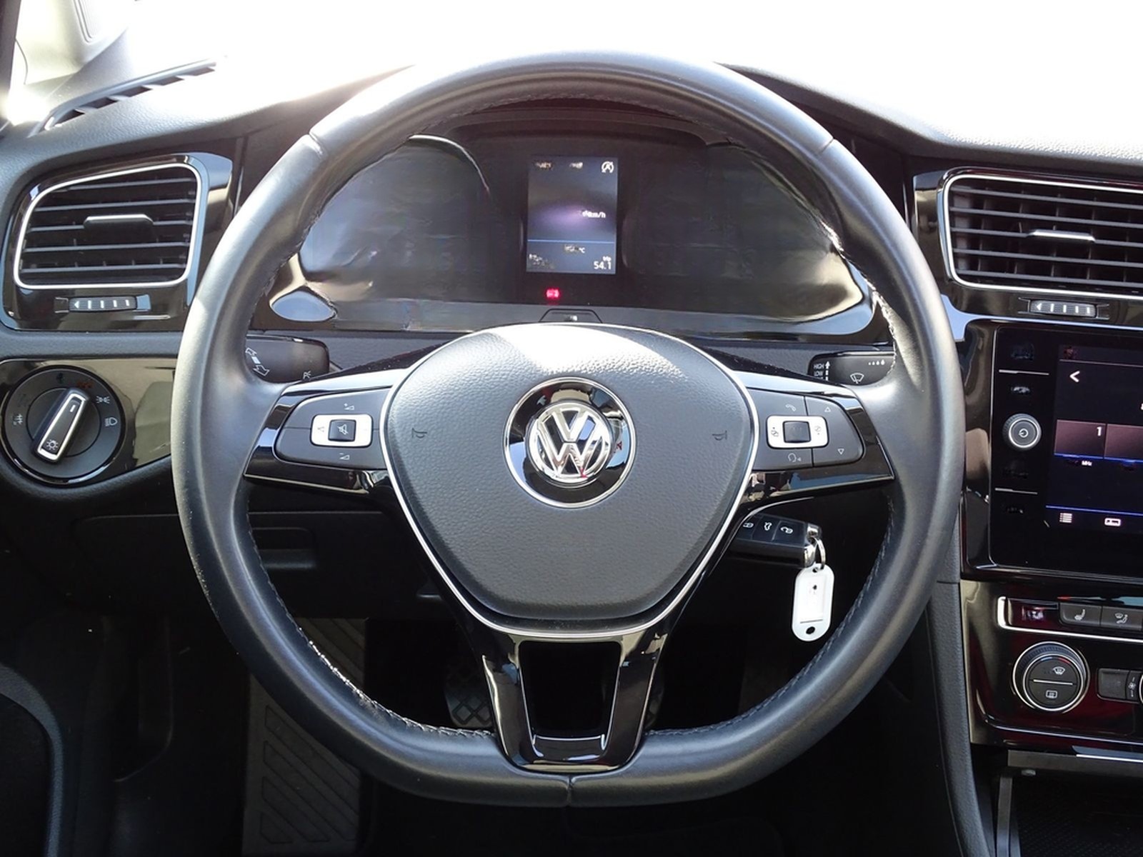 Volkswagen Golf VII 1.4 TSI Highline LED Navi Panorama PDC foto 18