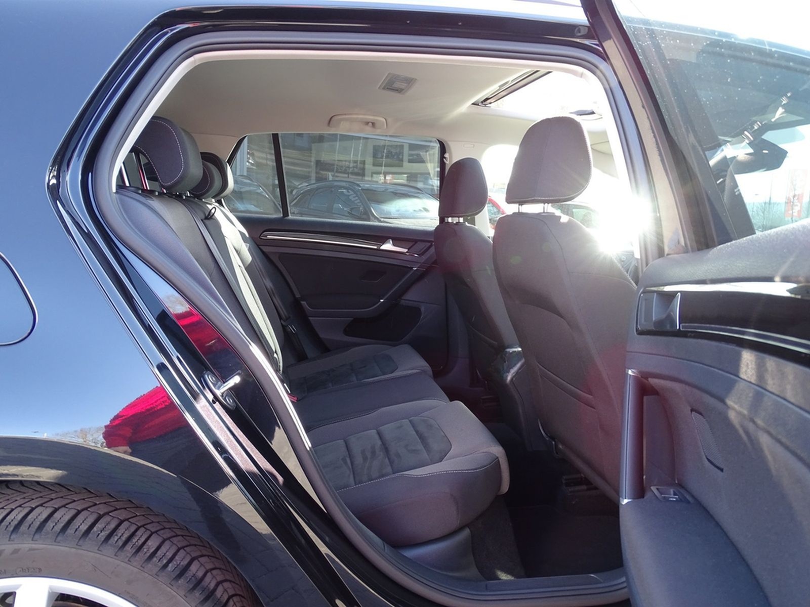 Volkswagen Golf VII 1.4 TSI Highline LED Navi Panorama PDC foto 28