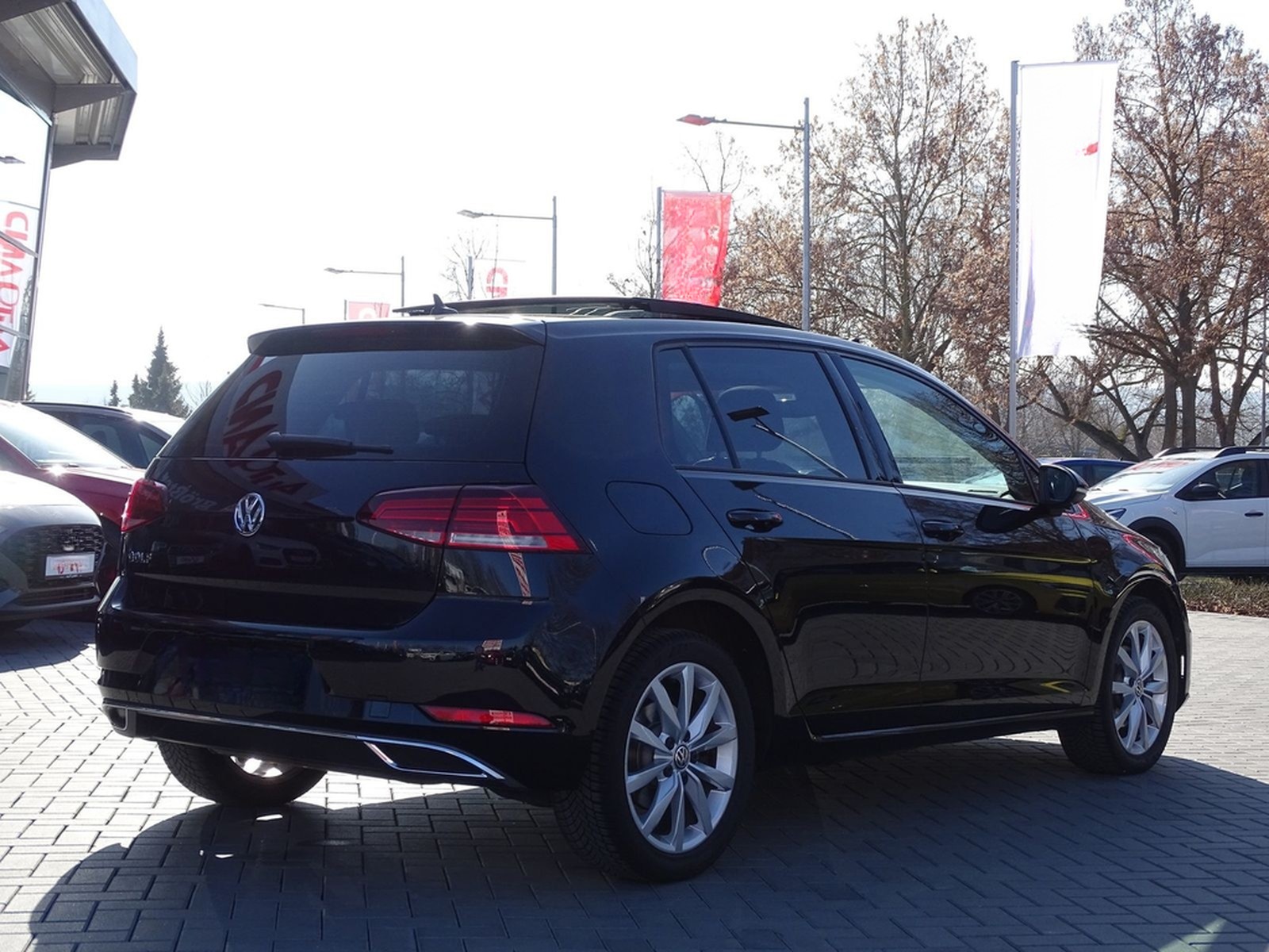 Volkswagen Golf VII 1.4 TSI Highline LED Navi Panorama PDC foto 5