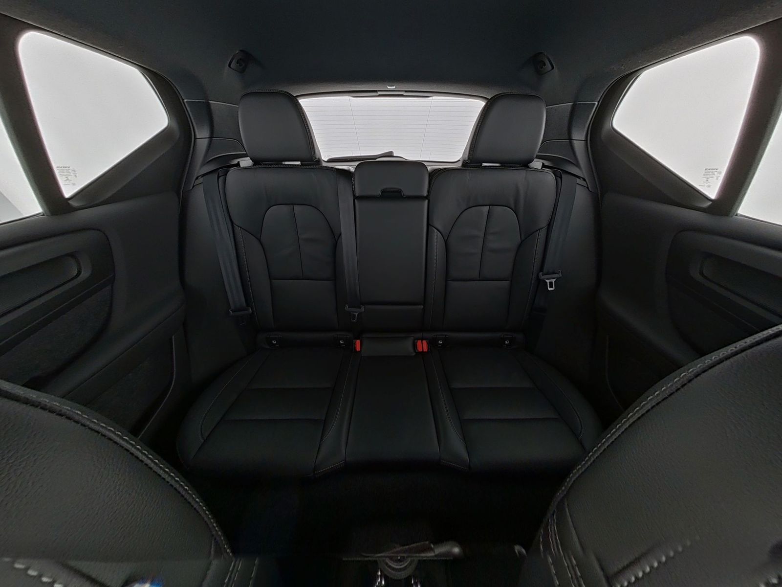 Volvo XC40 R Design CarPlay|360°|LED|Kessy|SHZ|PDC foto 17