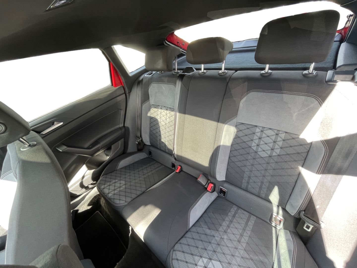 Volkswagen Taigo R-Line 1.0 TSI DSG MATRIX/NAVI/KAMERA/PANO foto 13