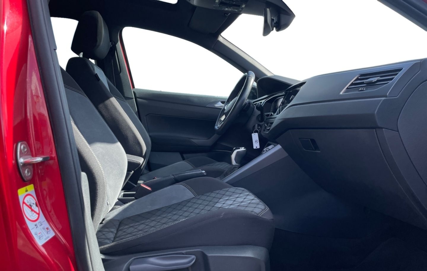 Volkswagen Taigo R-Line 1.0 TSI DSG MATRIX/NAVI/KAMERA/PANO foto 15