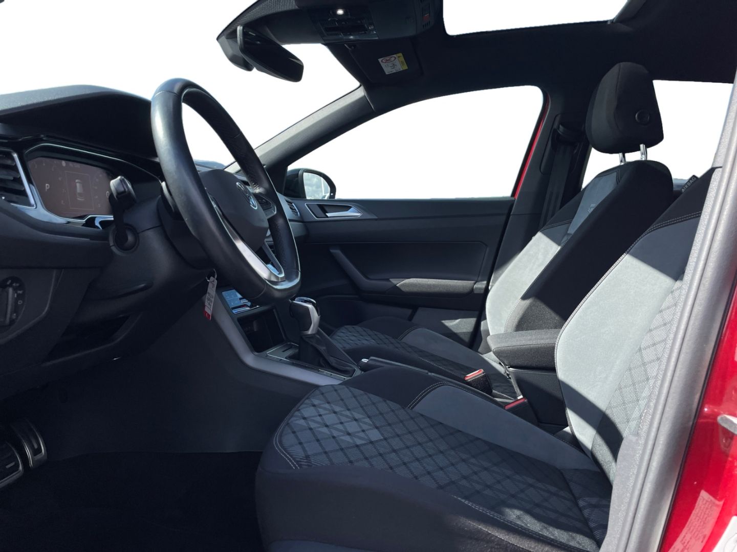 Volkswagen Taigo R-Line 1.0 TSI DSG MATRIX/NAVI/KAMERA/PANO foto 9