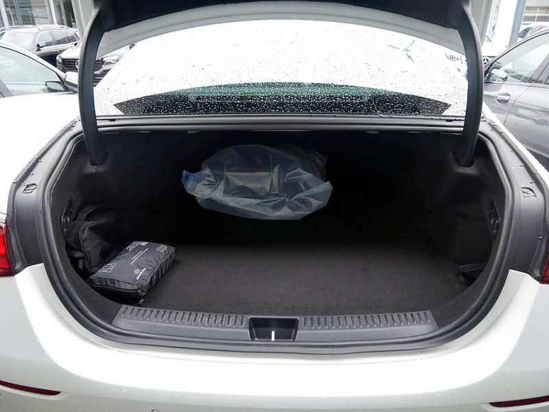 Mercedes-Benz E 400 e 4M , Avantgarde Navi LED Memo 360° Distr foto 12