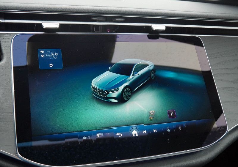 Mercedes-Benz E 400 e 4M , Avantgarde Navi LED Memo 360° Distr foto 19