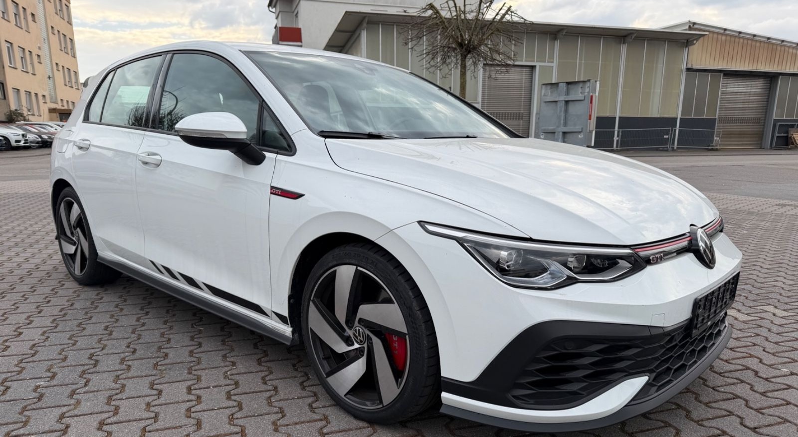 Volkswagen Golf VIII Lim. GTI Clubsport foto 2