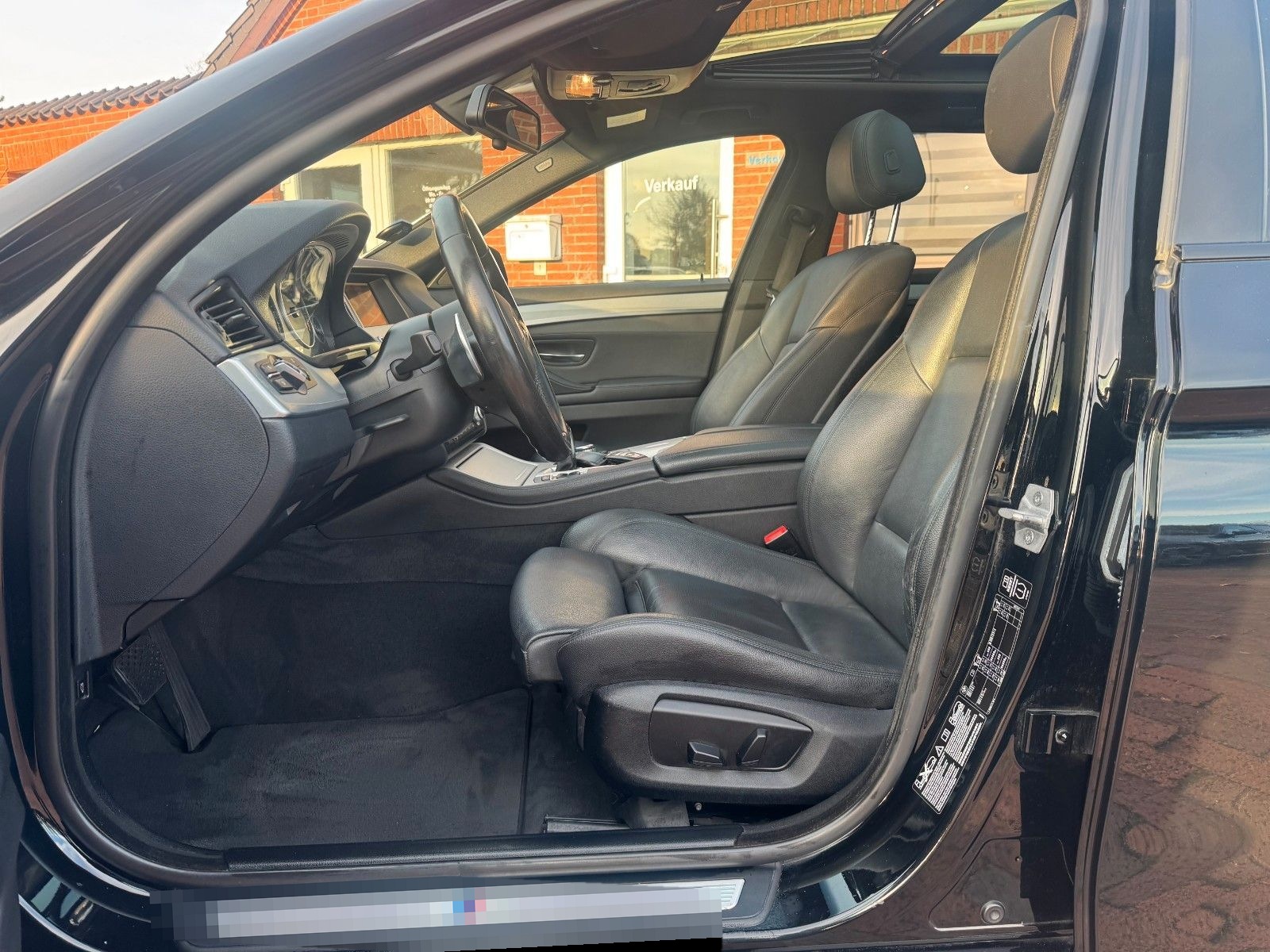 BMW 530 Touring M Packet xDrive/Pano/BIXE/AHK/LEDER foto 16