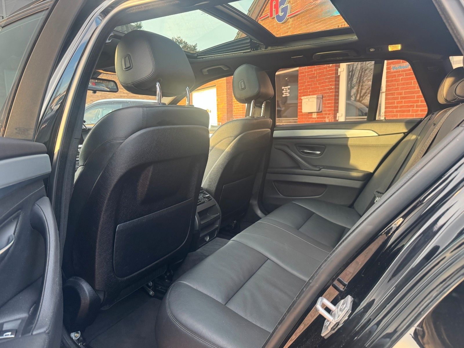 BMW 530 Touring M Packet xDrive/Pano/BIXE/AHK/LEDER foto 17