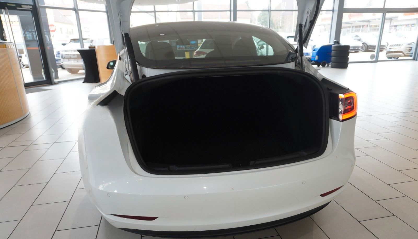 Tesla Model 3 LONGRANGE DUAL-MOTOR NAVI/KAMERA/PANO/SH foto 12