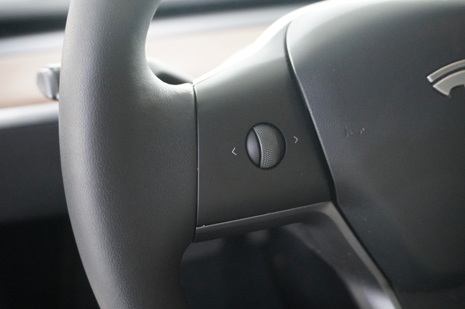 Tesla Model 3 LONGRANGE DUAL-MOTOR NAVI/KAMERA/PANO/SH foto 23