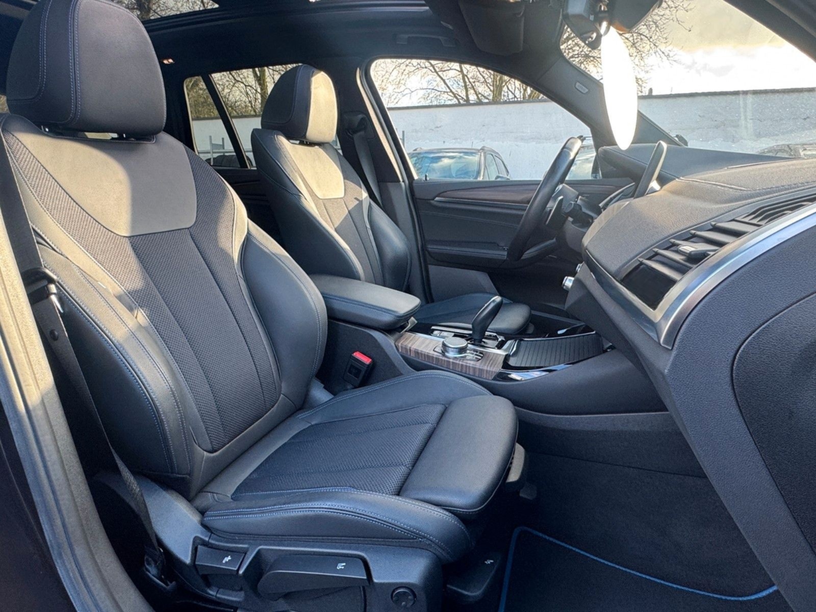 BMW X3 xDrive 20d MSport*AHK*Head-up*Kamera*Pano* foto 17