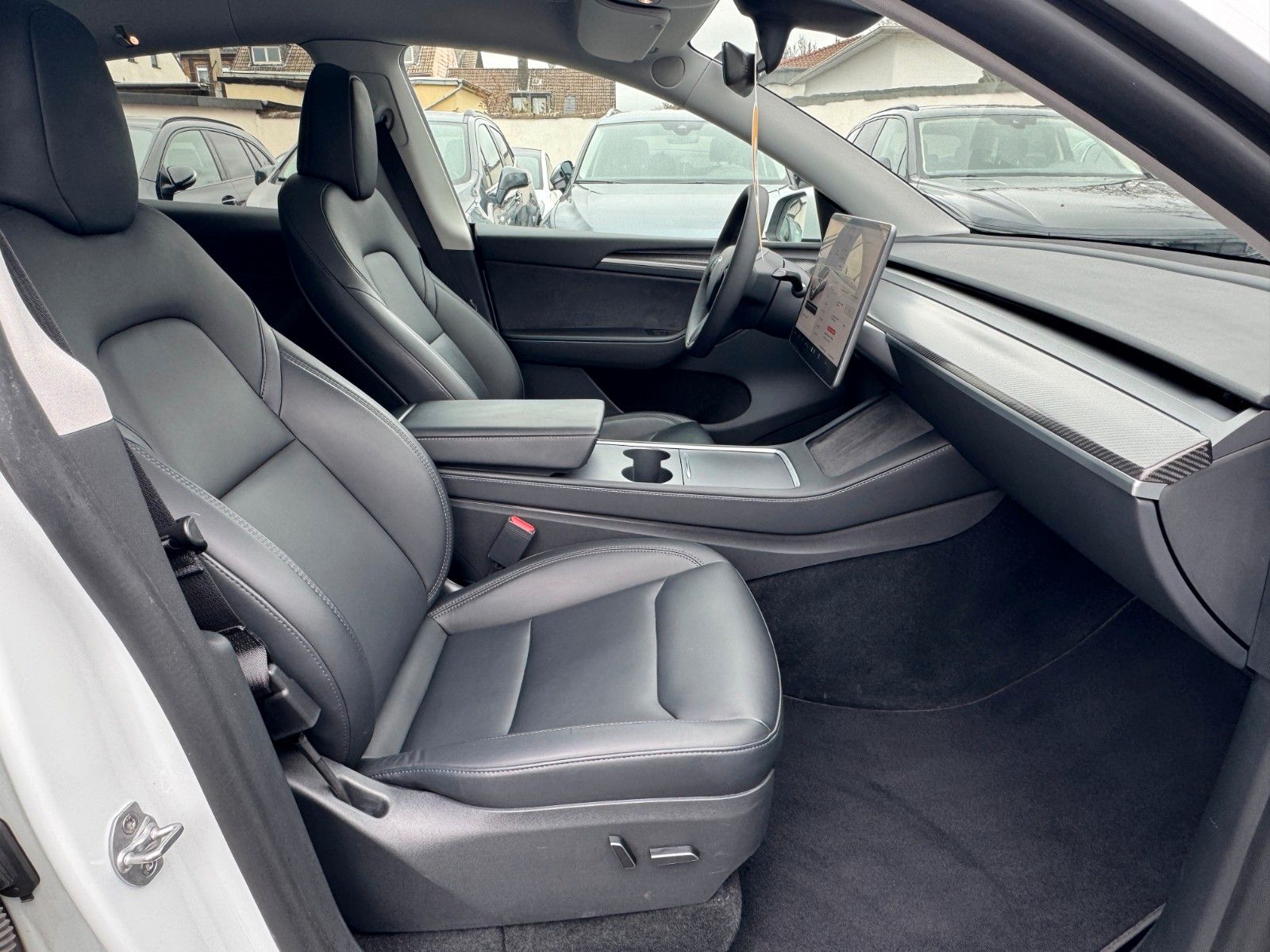 Tesla Model Y Performance Dual AWD*White/Black*21 Zoll foto 17