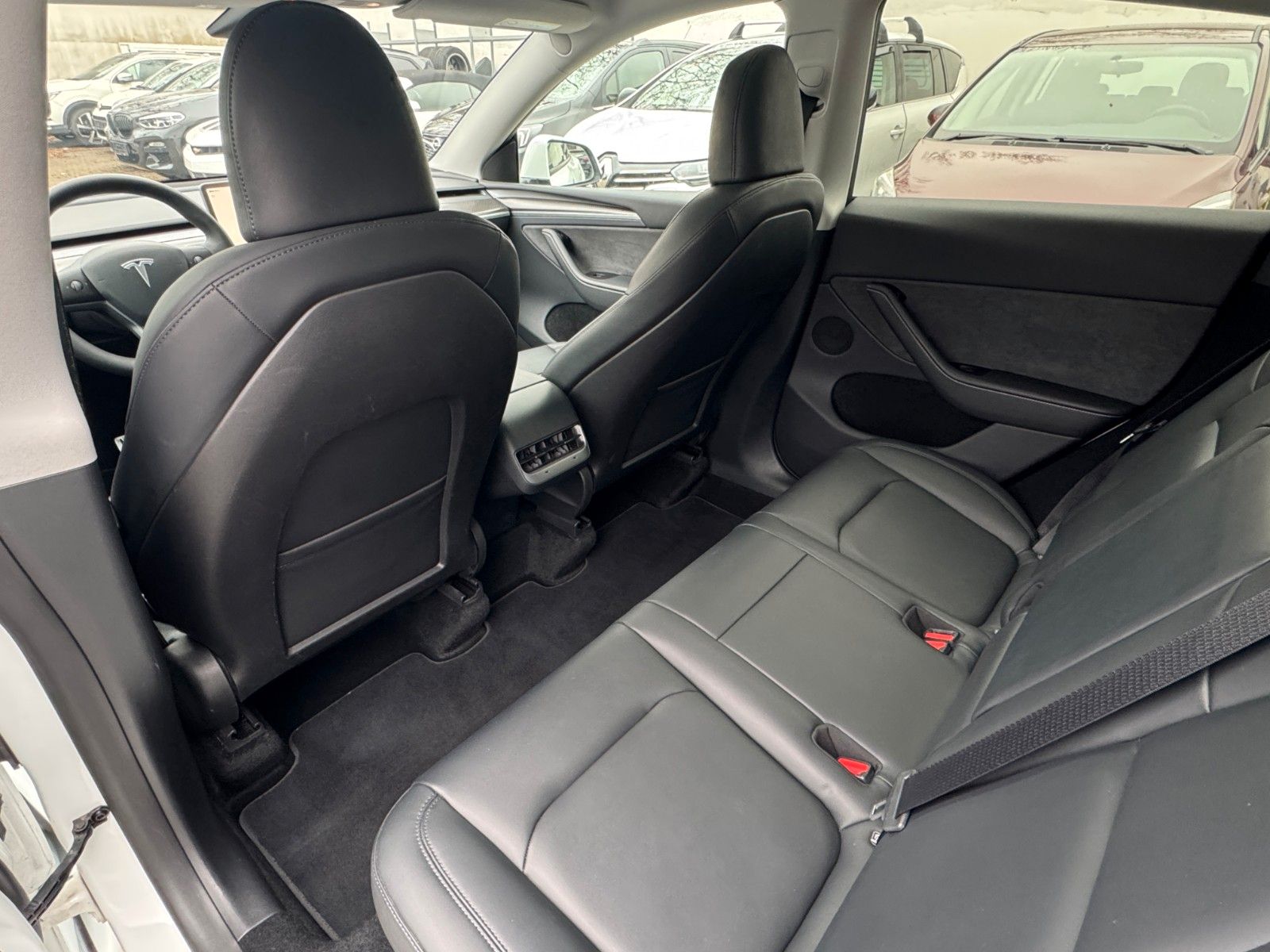 Tesla Model Y Performance Dual AWD*White/Black*21 Zoll foto 19