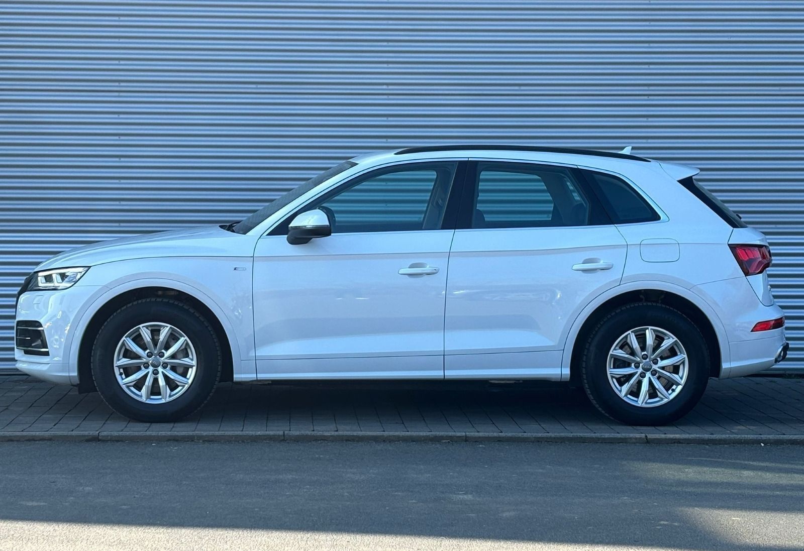 Audi Q5 55 TFSIe QUATTRO SPORT+AHK+MATRIX+ACC+KAMERA+ foto 4