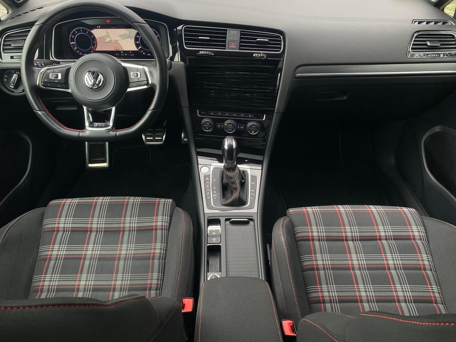 Volkswagen Golf VII GTI DSG Navi Virtual Pano ACC DynA DLA foto 9