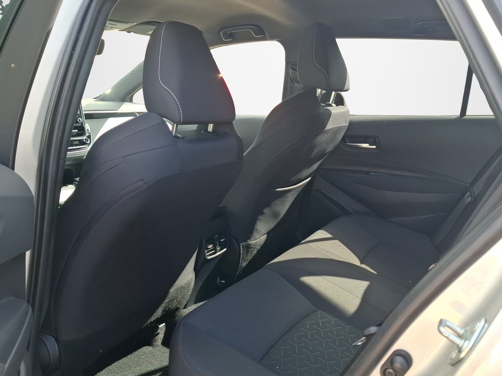 Toyota Corolla Touring Sports 2.0 Hybrid Team D AUTOMAT foto 15