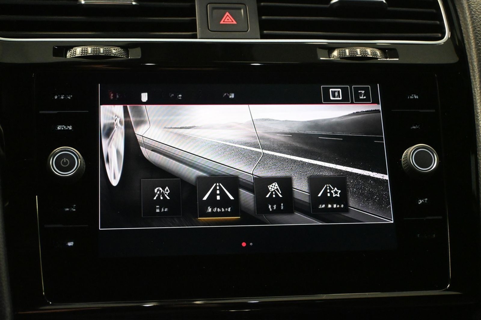 Volkswagen Golf GTI Performance*MATRIX*KEYLESS*RFK*ROTIFORM foto 31
