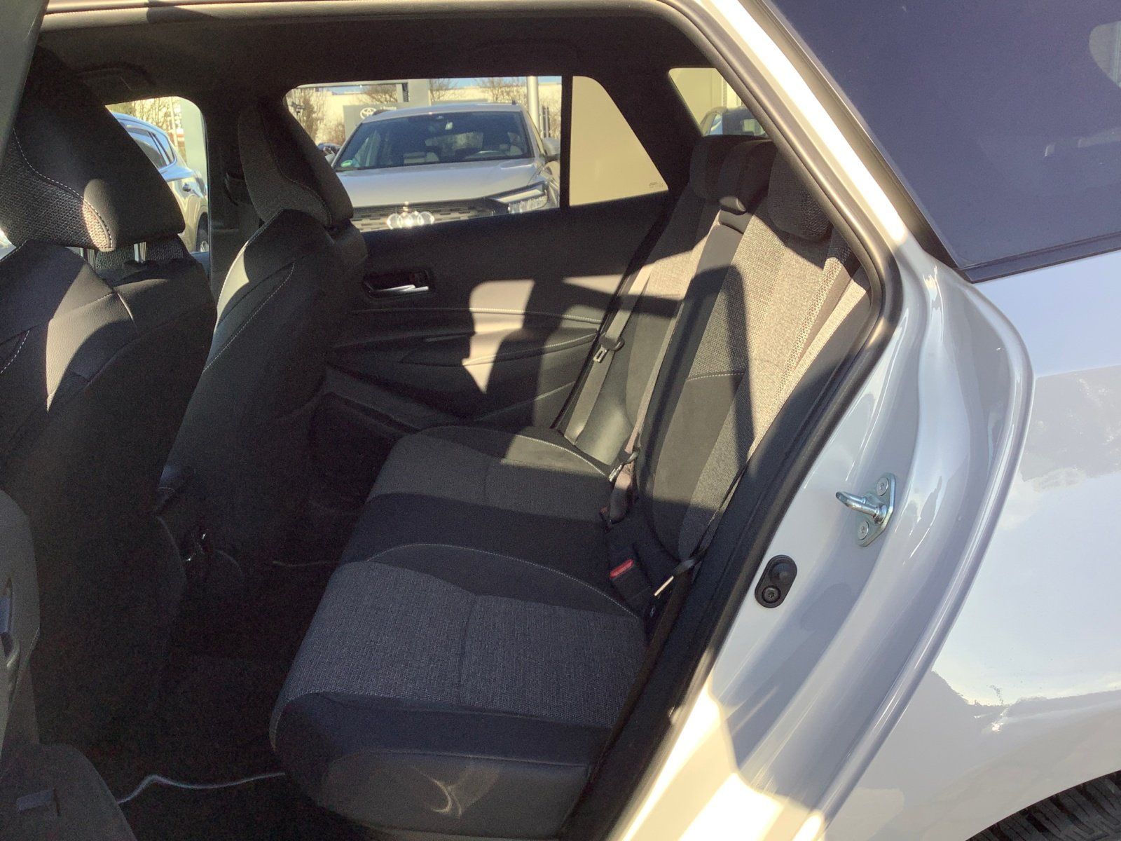 Toyota Corolla 1.8 l Hybrid Teamplayer *Technik* foto 14