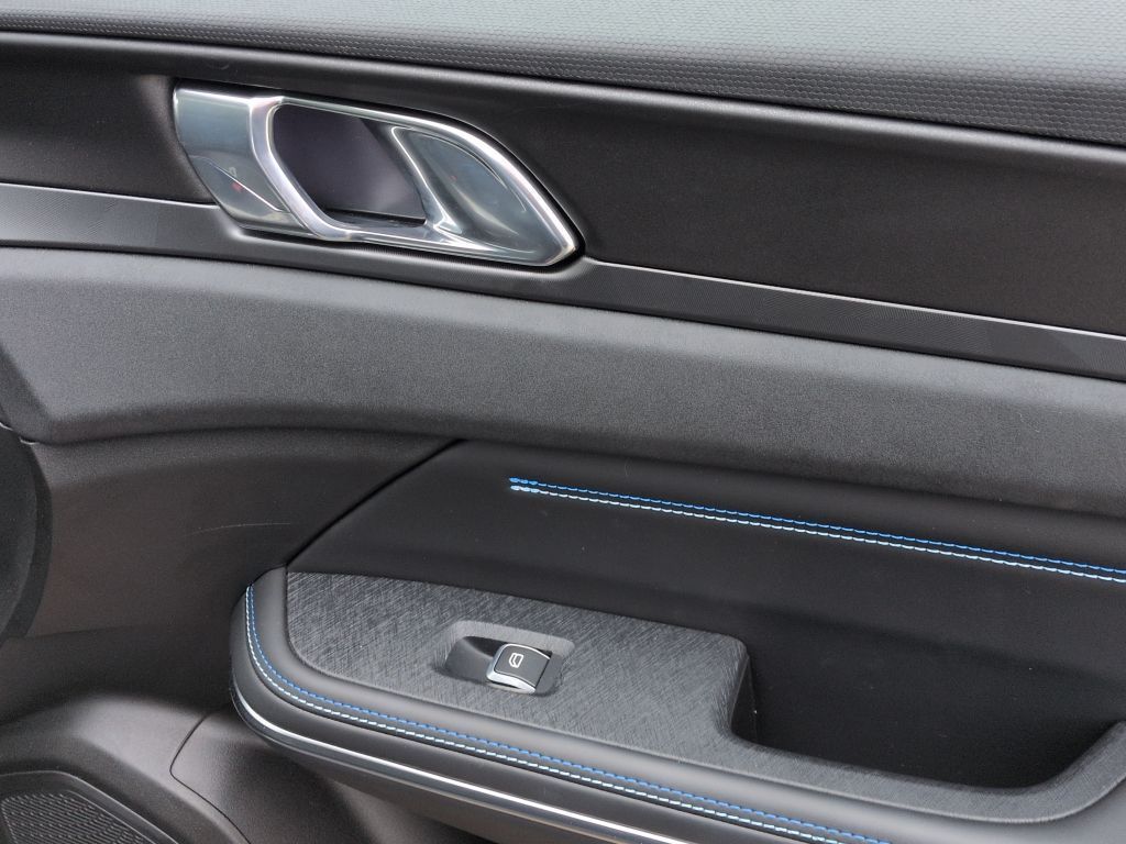 Lynk&Co 01 PHEV+360+LED+Panorama+ACC+BLIS+ foto 12