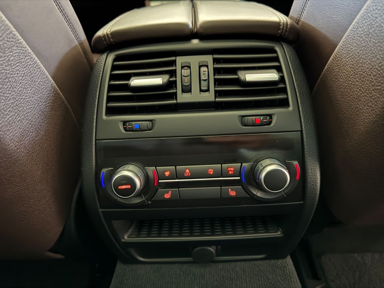 BMW M550 d xDrive LED/Kam/H&K/Softclose/Memory/Pano foto 13