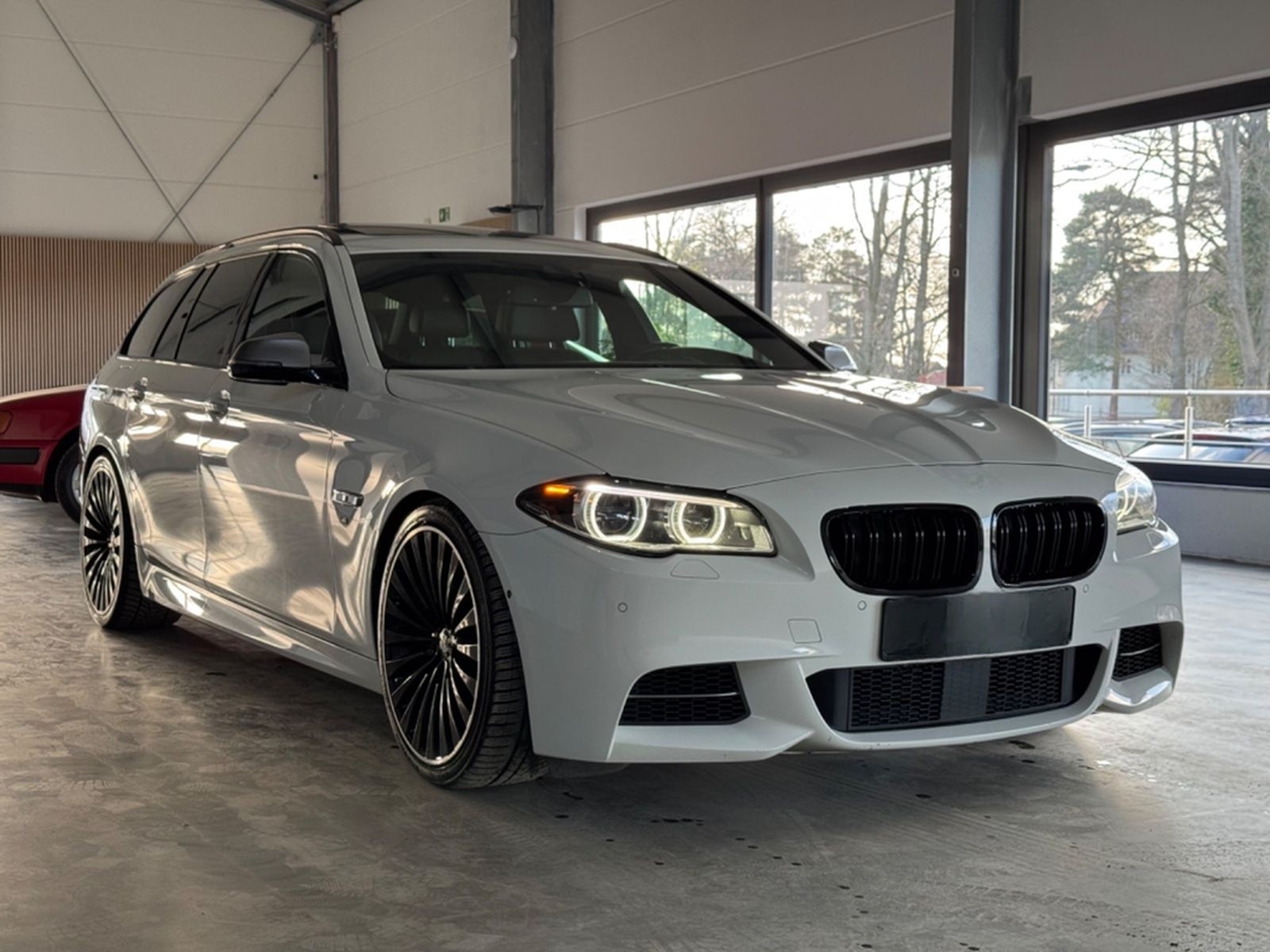 BMW M550 d xDrive LED/Kam/H&K/Softclose/Memory/Pano foto 3