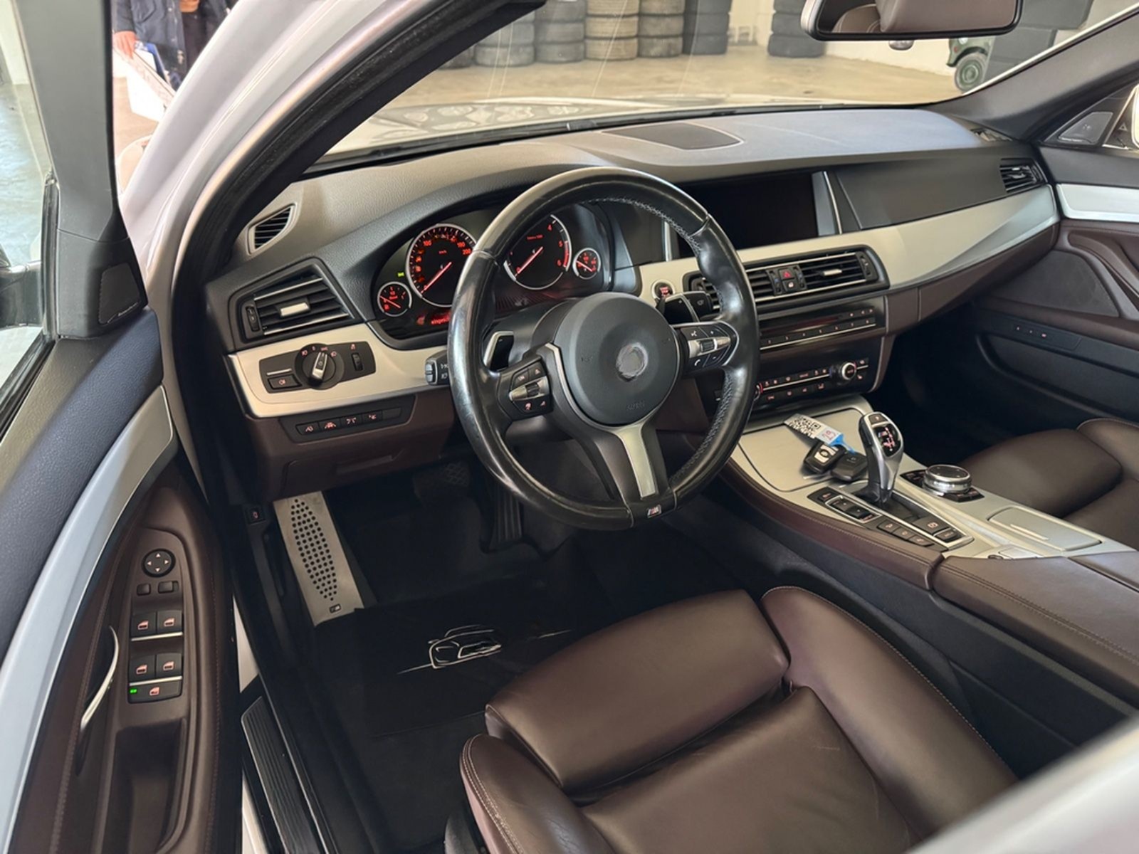 BMW M550 d xDrive LED/Kam/H&K/Softclose/Memory/Pano foto 9
