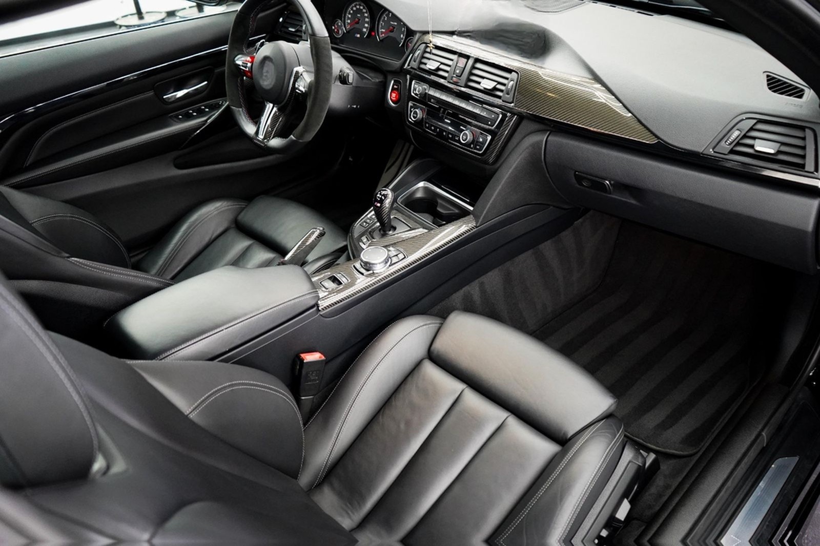 BMW M4 Cabrio M4 Deutsch M Performance Carbon TAUSCH foto 7