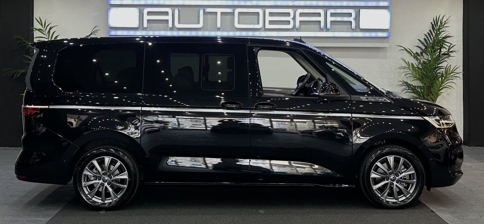 Volkswagen T7 Multivan Lang 5J.WERKSGARANTIE*DCC*AHK*EASYOP foto 5
