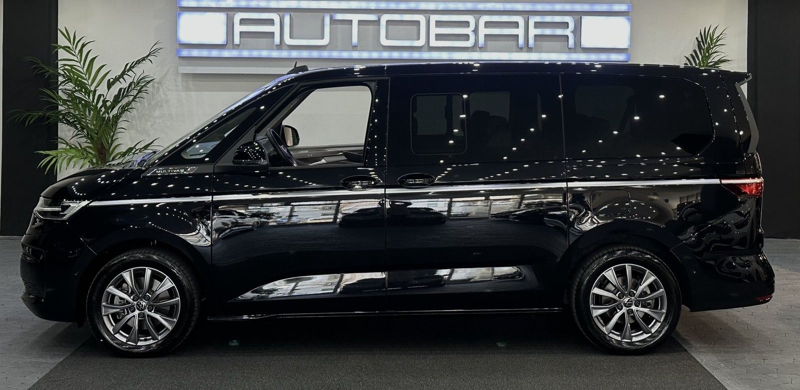 Volkswagen T7 Multivan Lang 5J.WERKSGARANTIE*DCC*AHK*EASYOP foto 6