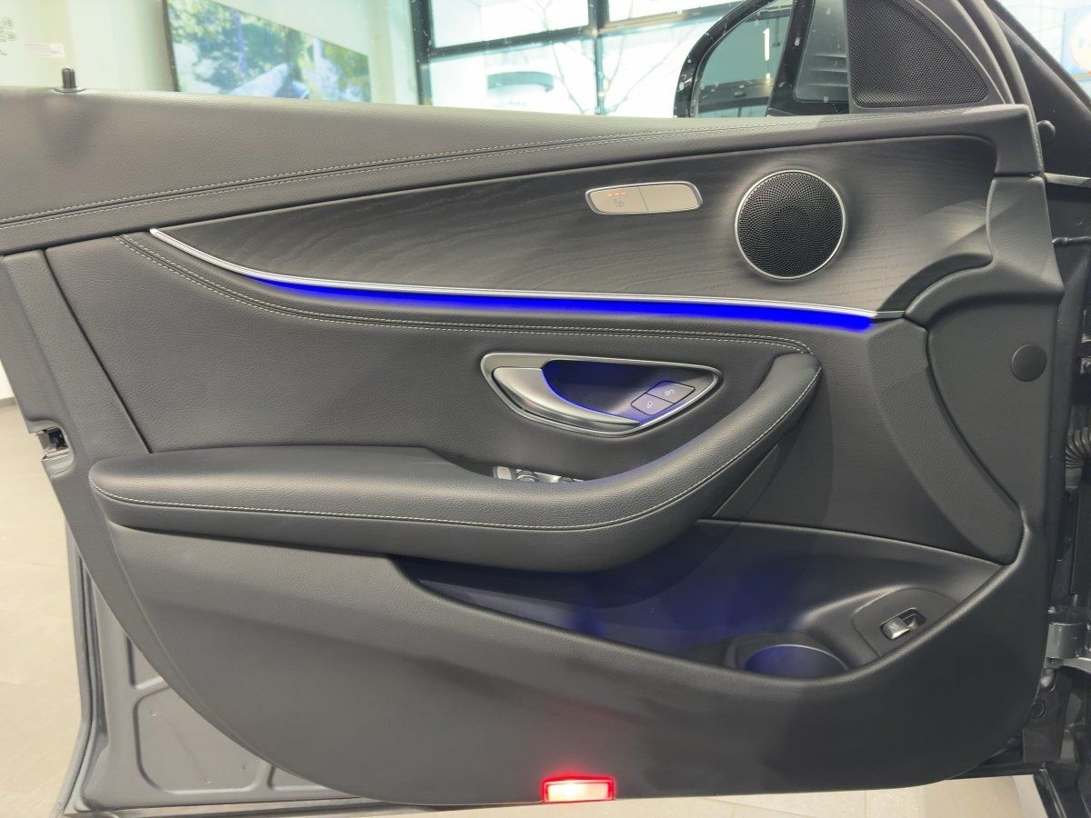 Mercedes-Benz E 300 de T AMG Line KeyGo|MBeam|S-Dach|TWA|360 foto 15