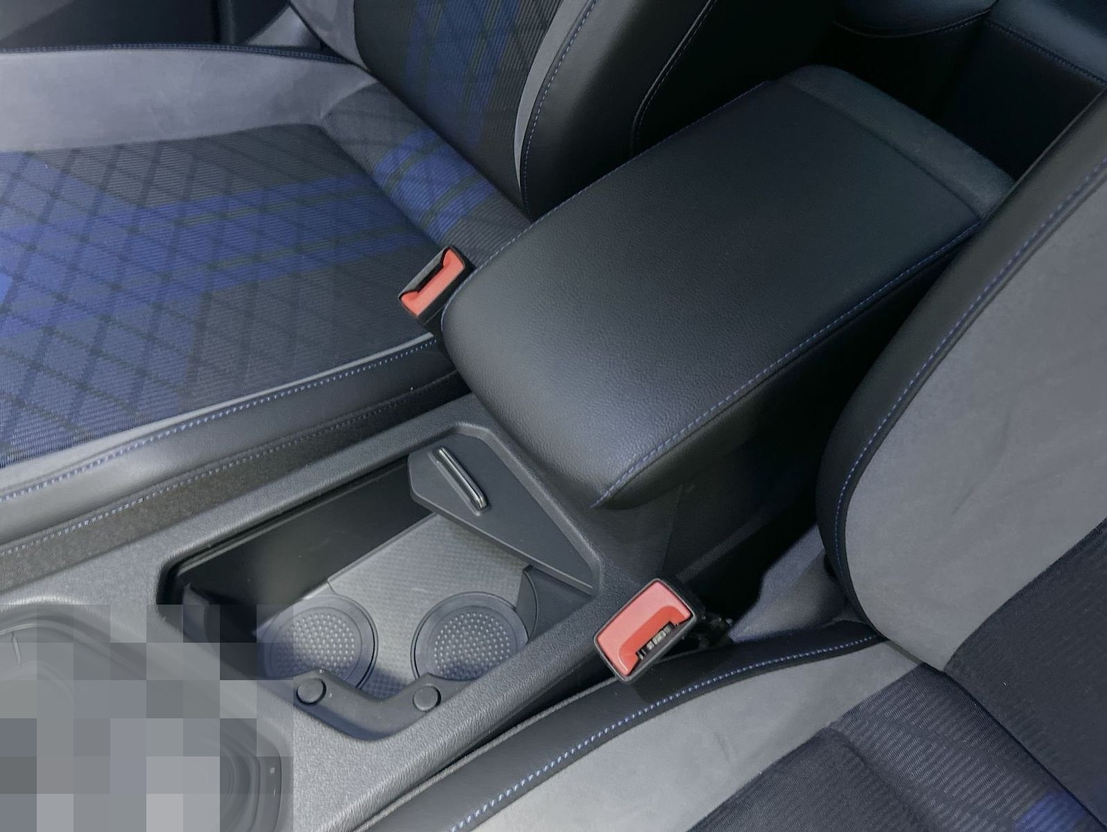 Volkswagen Tiguan R 2.0 TSI DSG 4Motion foto 19