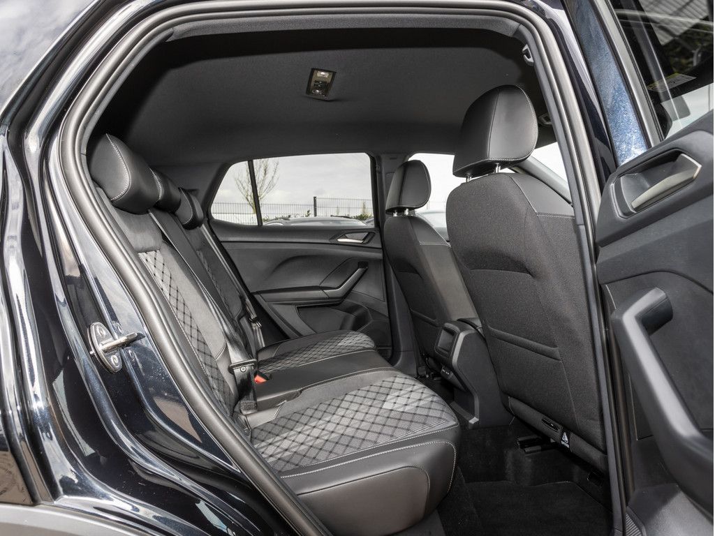 Volkswagen T-Cross R-Line 1.0 l TSI DSG ACC MATRIX-LED NAVI foto 8