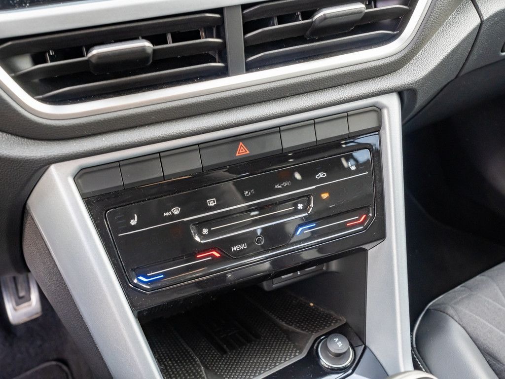 Volkswagen T-Roc Goal 1.0 l TSI ACC LED NAVI SPURH. SPURW. foto 13