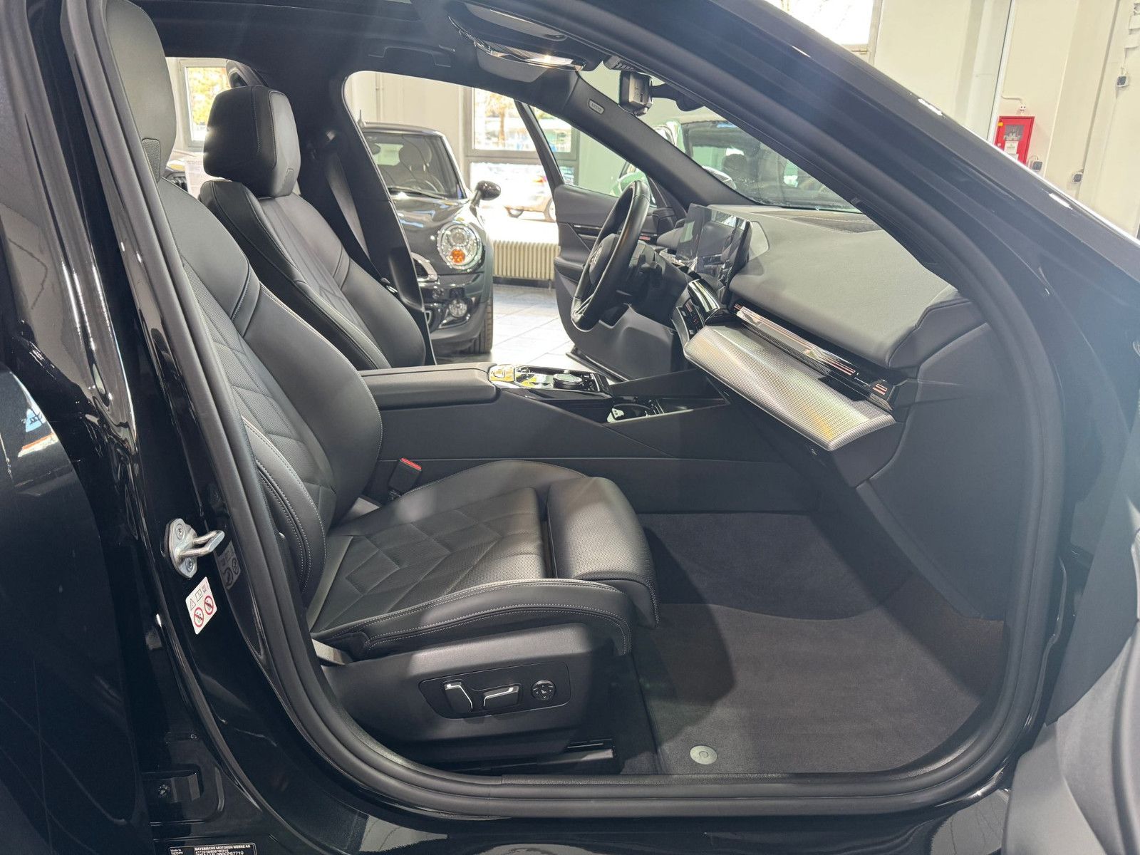 BMW 520dA*1.Hd*MSport*Pano*LED*Leder*Dr.Ass.Plus*RFK foto 23