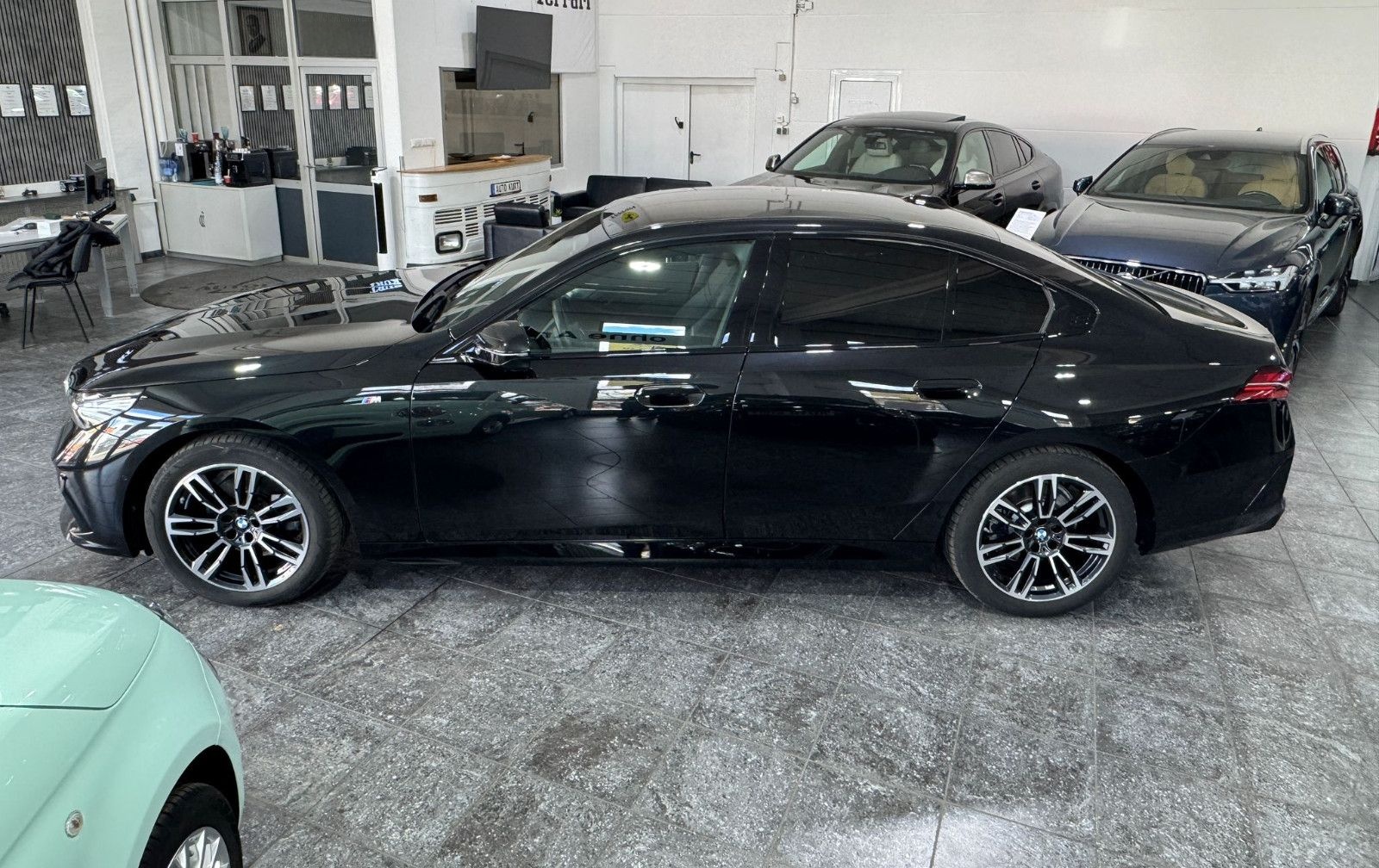 BMW 520dA*1.Hd*MSport*Pano*LED*Leder*Dr.Ass.Plus*RFK foto 4