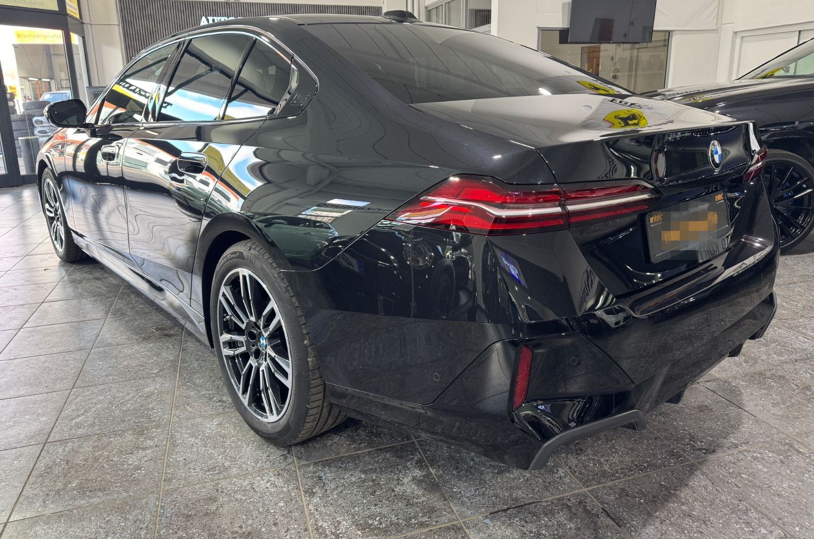 BMW 520dA*1.Hd*MSport*Pano*LED*Leder*Dr.Ass.Plus*RFK foto 6