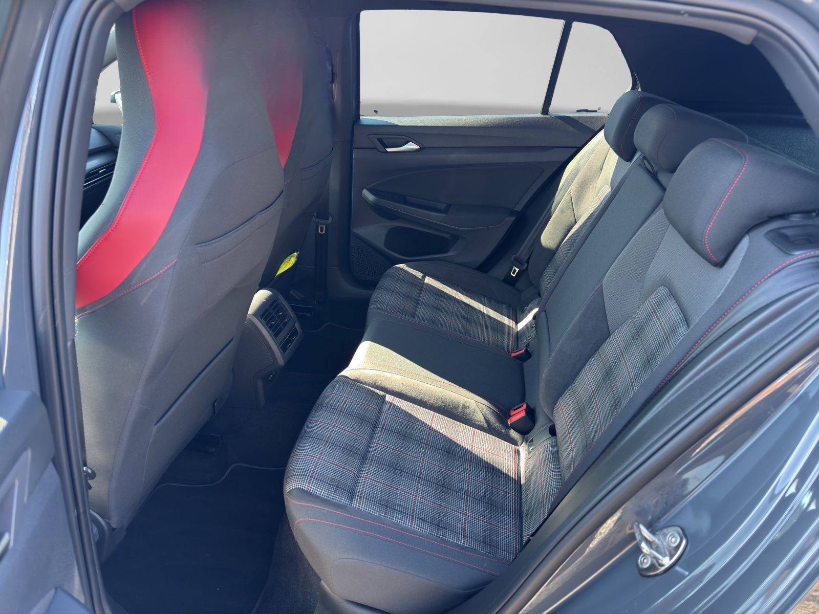 Volkswagen Golf GTI LED+ KAMERA VIRTUAL+ LM18 foto 6