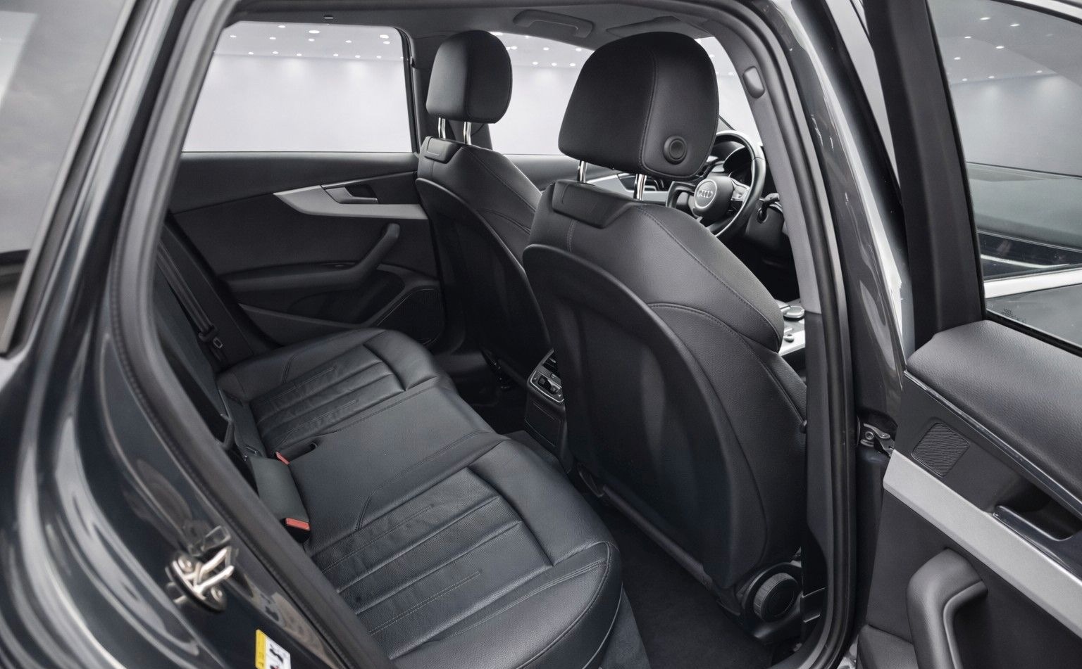 Audi A4 Avant sport Kombi Leder/Navi foto 17