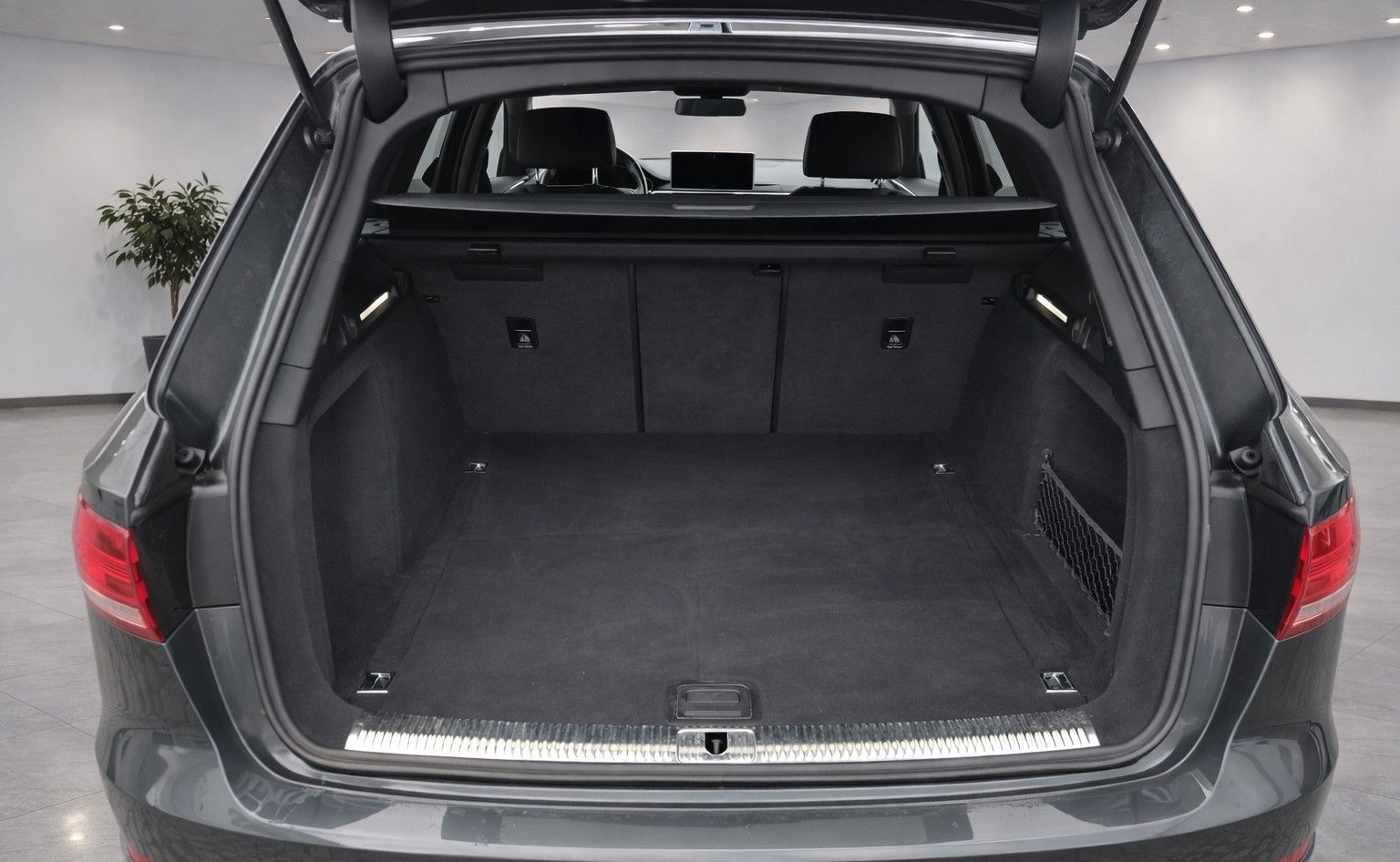 Audi A4 Avant sport Kombi Leder/Navi foto 18